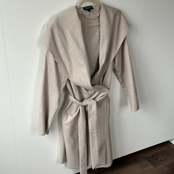 Le Chateau Cream Jacket - Picture 1 of 2